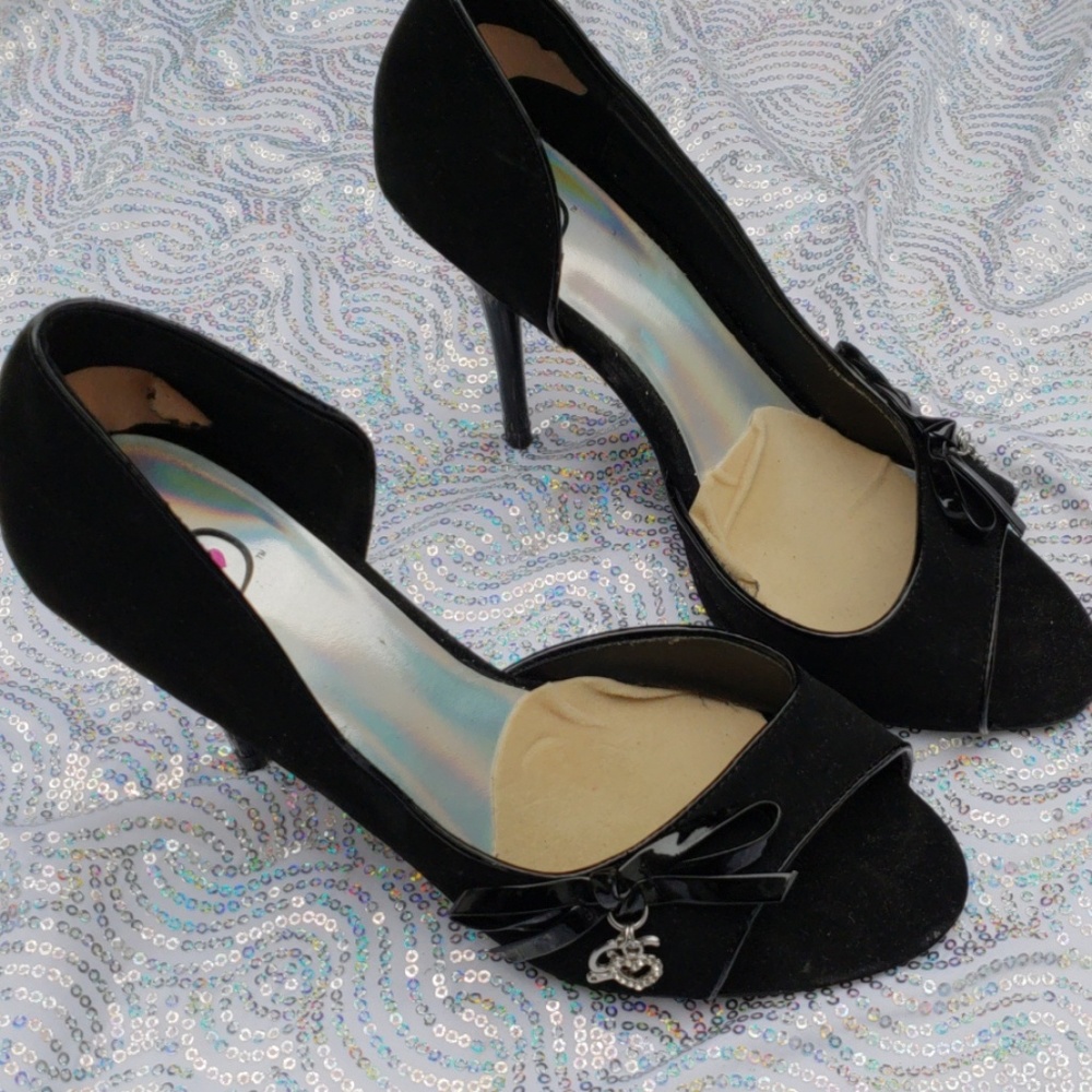Black heels